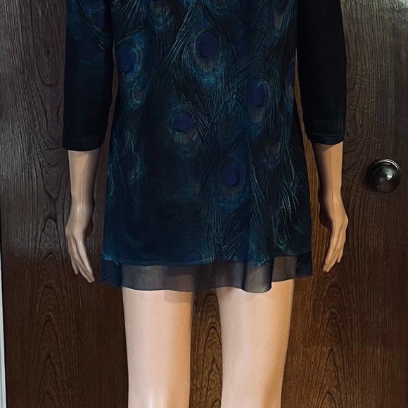 Versatile Peacock Tunic - Picture 7 of 9
